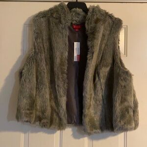 Elle  Women’s Faux Fur Vest
